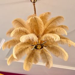 La Loulou - The luxurious lighting