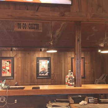 Hog Tide Bar-B-Que - To go counter - Barbeque Near Me - Aurora, Missouri
