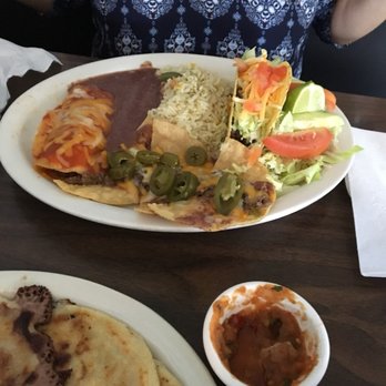 El Sunzal Restaurant - Salvadoran Near Me - Austin, Texas El Sunzal Restaurant - Salvadoran Near Me - Austin, Texas