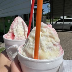 Lil Mama's New Orleans Style Snow-Balls - The BEST snowballs!