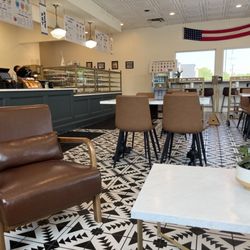 Parlor Doughnuts - Seating area