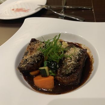 MW Restaurant - Braised shortribs - New American Near Me - Honolulu, Hawaii