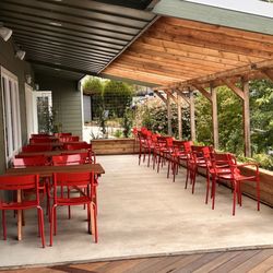 Pal’s - Covered outdoor dining