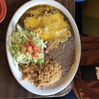Benjamin's Kitchen - Cheese Enchilada Plate - Mexican Near Me - Von Ormy, Texas