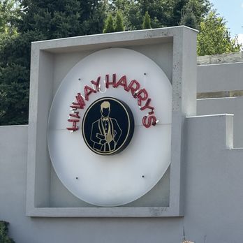 Hi-Way Harry's - New American Near Me - Johnson Creek, Wisconsin