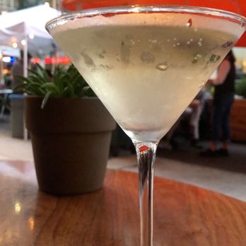 L’Express - ElderFlower Martini. absolut pear, saint-germain, bubbly - French Near Me - New York, New York