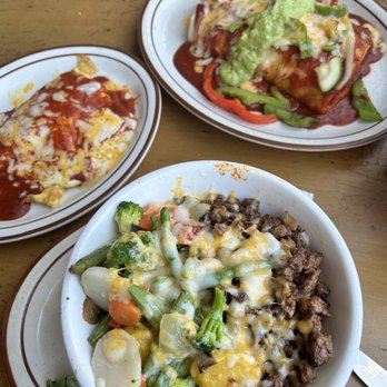El Sombrero - Steak bowl, vegetable burrito, Chile Rellenos. - Mexican Near Me - Manhattan Beach, California