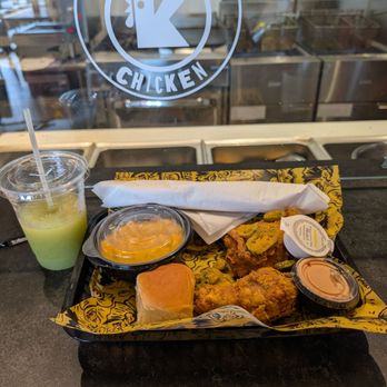 Halidom Eatery - 2 piece dark chicken with fried jalapenos and Mac and cheese with sauce and honey and mint lemonade. - Food Court Near Me - Atlanta, Georgia Halidom Eatery - 2 piece dark chicken with fried jalapenos and Mac and cheese with sauce and honey and mint lemonade. - Food Court Near Me - Atlanta, Georgia