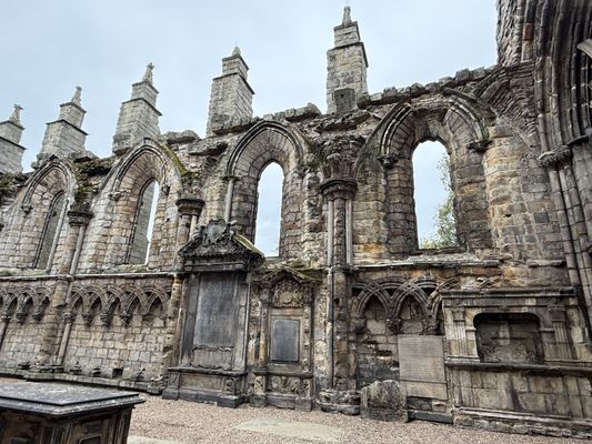 Palace of Holyroodhouse by null