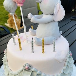 Cakes By Lilly