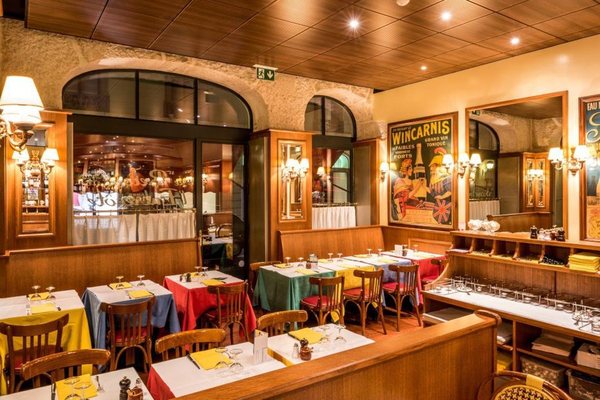Le Relais de l'Entrecôte by null