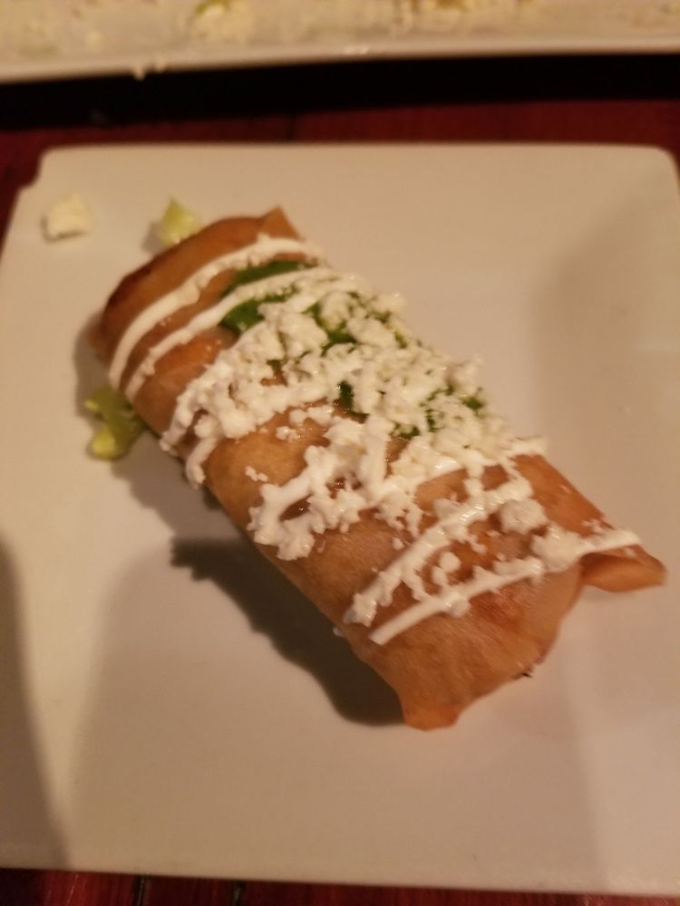 El Barrio Latin Bar & Kitchen