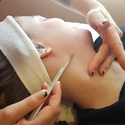 Dermaplane Exfoliation