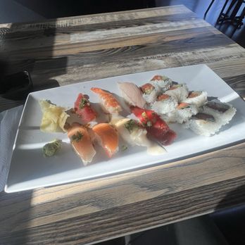 Bamboo Pho & Sushi - Sushi Combo B - Sushi Bars Near Me - San Diego, California Bamboo Pho & Sushi - Sushi Combo B - Sushi Bars Near Me - San Diego, California