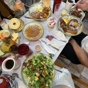 Janik's Cafe - Breakfast & Brunch Near Me - Chicago, Illinois