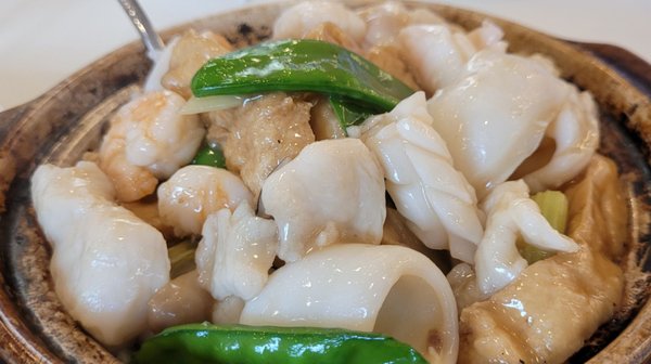 東粵海鮮酒家 Dong Yue seafood restaurant by null