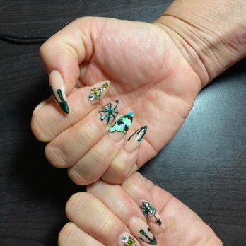 Queen Nail Salon - Nail Salons Near Me - Yucca Valley, California