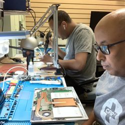 Millennium Mobile - Microsoft Surface Pro 4 screen being replaced by our Master Technicians.