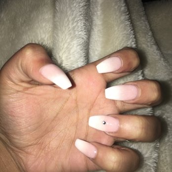 Nail Lounge - French Ombré with a diamond accent - Nail Salons Near Me - Allen, Texas