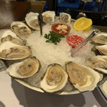 Hudson House - Oysters - American Near Me - Dallas, Texas
