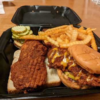 Dave's Hot Chicken - Chicken Shop Near Me - Altamonte Springs, Florida Dave's Hot Chicken - Chicken Shop Near Me - Altamonte Springs, Florida