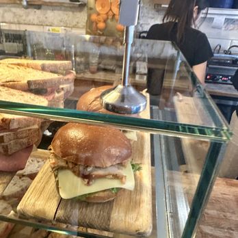 Drury 188-189 - Chicken Gouda - Breakfast & Brunch Near Me - London, XGL