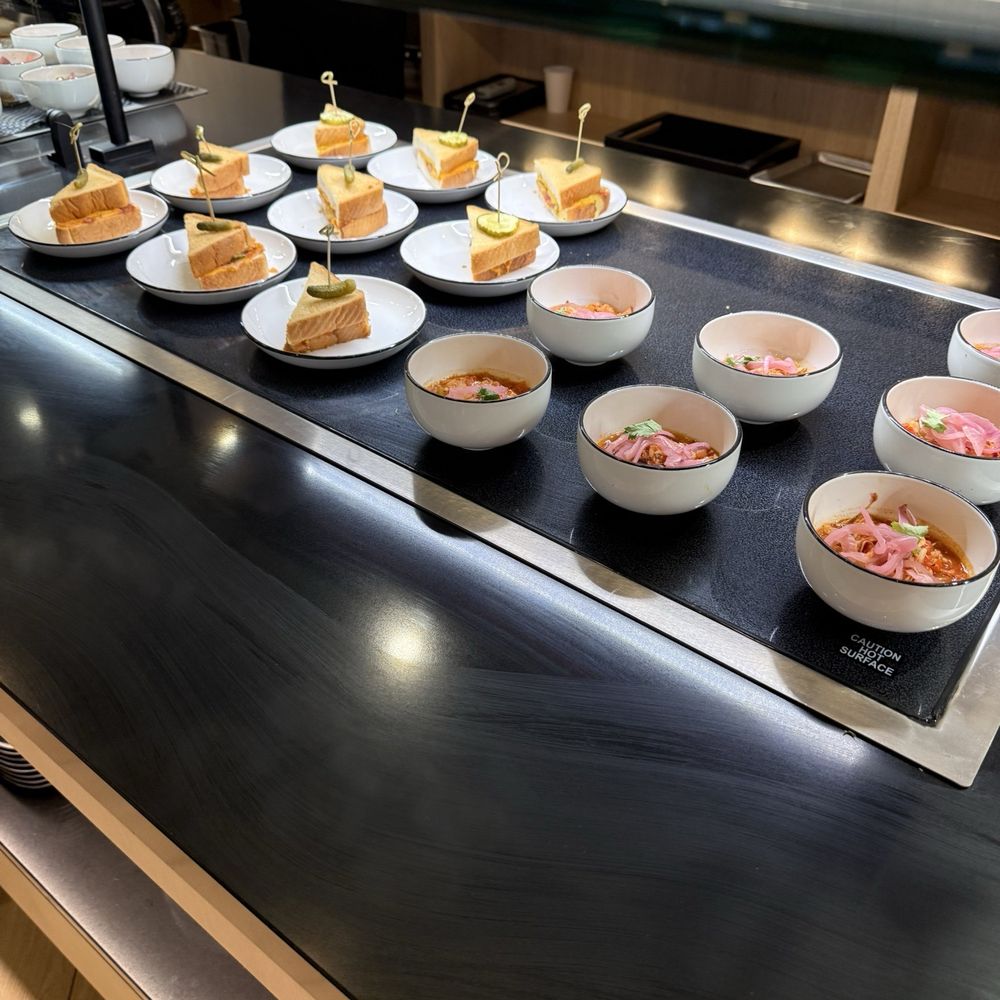 Chase Sapphire Lounge - Hot food - Airport Lounges Near Me - Grapevine, Texas Chase Sapphire Lounge - Hot food - Airport Lounges Near Me - Grapevine, Texas