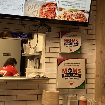Mom's Pizza & Pasta - Pizza Near Me - Vista, California Mom's Pizza & Pasta - Pizza Near Me - Vista, California