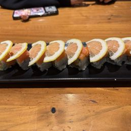 Lemon sake roll