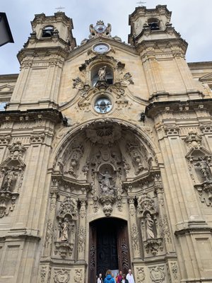 Basilica Nuestra Señora del Coro by null