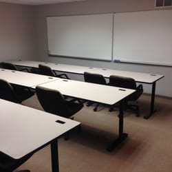 HHD Aviation - Multi-media classroom with video projection, surround sound, and 18-PC work/testing stations