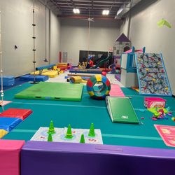 Performance Sports Center - :)