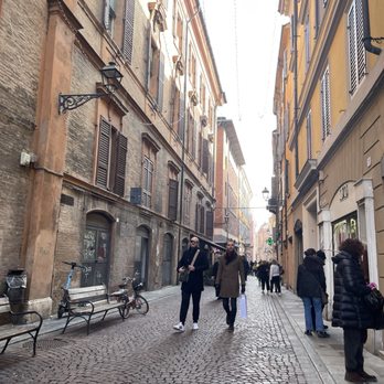 Duomo di Modena - Cobble stone streets. Gorgeous!! - Museums Near Me - Modena, Missouri