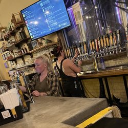 Earth and Stone Wood Fired Pizza - Bartenders