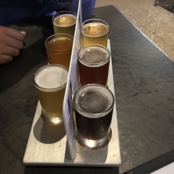 Yard House - Bars Near Me - Hallandale Beach, Florida