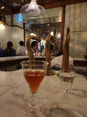 Bar Nouveau by null