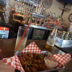 Bandits Restaurant & The Dirty Cowboy Saloon - Alligator and drinks!! Was pretty good