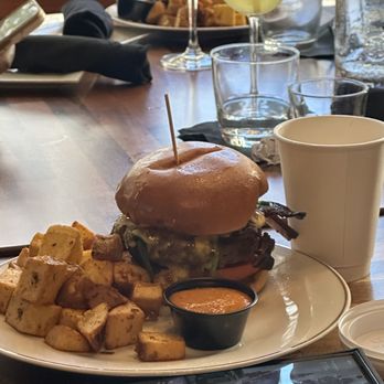 Rusteak - Brunch Burger - New American Near Me - Orlando, Florida