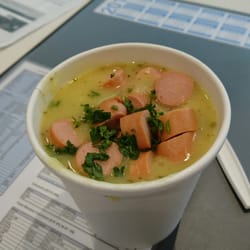 Suppdiwupp Foodtruck - Kartoffelsuppe mit Wiener Würstchen für 4,40 €