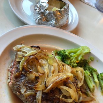 Riverview Diner - Chopped Steak - American Near Me - Montgomery, Illinois