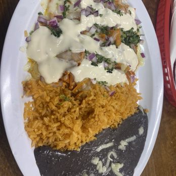 El Chapin Taco - Chilaquiles Rojos o Verdes / Red or Green Chilaquiles - Tacos Near Me - Lake Elsinore, California El Chapin Taco - Chilaquiles Rojos o Verdes / Red or Green Chilaquiles - Tacos Near Me - Lake Elsinore, California