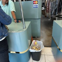 Pearl Cleaners - Rude con artist and the credit card sign. On $80's,  he was trying to charge $10 in fees