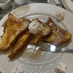 Lighthouse Cafe - French Toast with syrup