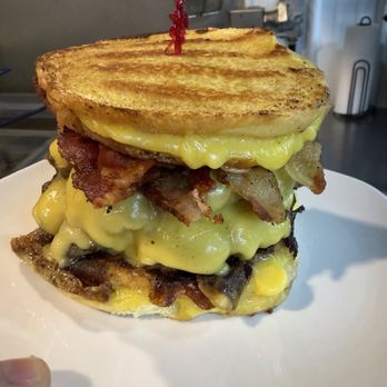 Pine Hill Diner - Grilled cheese cheeseburger - Drive-In Theater Near Me - Piedmont, Missouri Pine Hill Diner - Grilled cheese cheeseburger - Drive-In Theater Near Me - Piedmont, Missouri