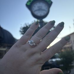 The Jewelry Box - Custom engagement ring