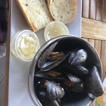 Claudio's Waterfront - Steam mussel with garlic bread - Seafood Near Me - Greenport, New York