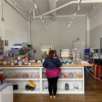 Lake Erie Scoops - Sunday, 30 April 2023 - Ice Cream & Frozen Yogurt Near Me - Cleveland, Ohio Lake Erie Scoops - Sunday, 30 April 2023 - Ice Cream & Frozen Yogurt Near Me - Cleveland, Ohio