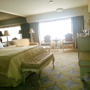 Peppermill Reno - Room 1214 Peppermill Tower - nice and spacious! - Casinos Near Me - Reno, Nevada