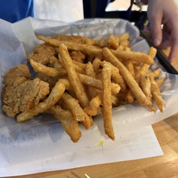 Padrino Ft Thomas - Tenders and fries - Italian Near Me - Fort Thomas, Kentucky Padrino Ft Thomas - Tenders and fries - Italian Near Me - Fort Thomas, Kentucky