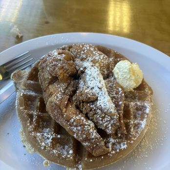 Griddlecakes - Fried Chicken and Waffle - American Near Me - Las Vegas, Nevada